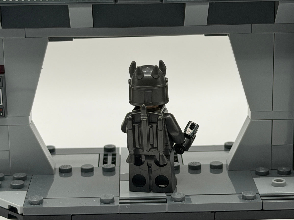 Genuine LEGO Gar Saxon sw1162 back