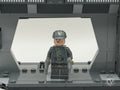 Tobias Beckett sw0919 front with two blasters