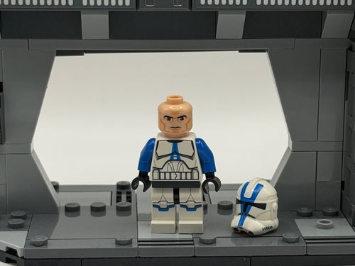 501st Legion Clone Trooper sw0445 with helmet removed