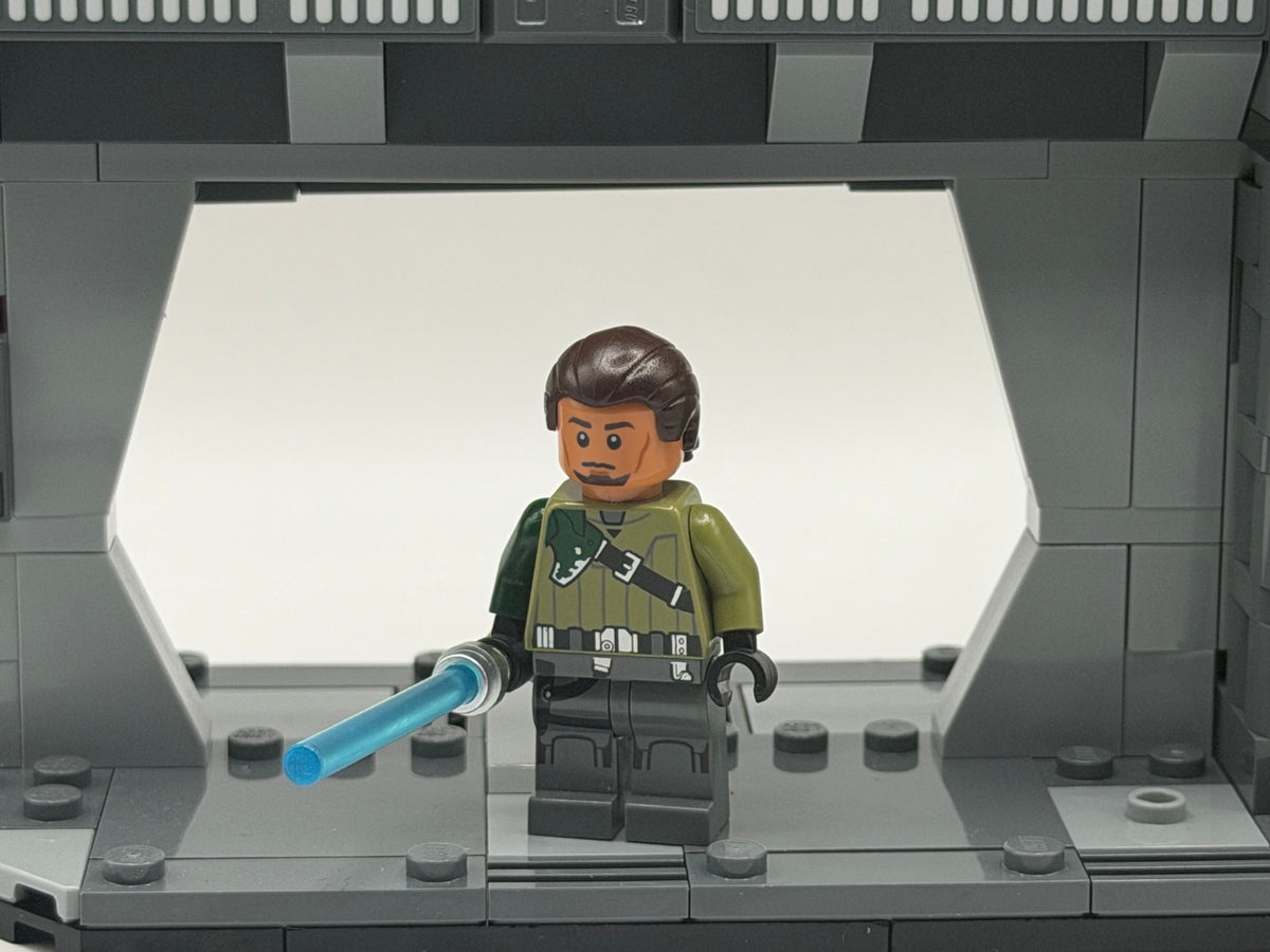 Kanan Jarrus sw0602 front with blue lightsaber